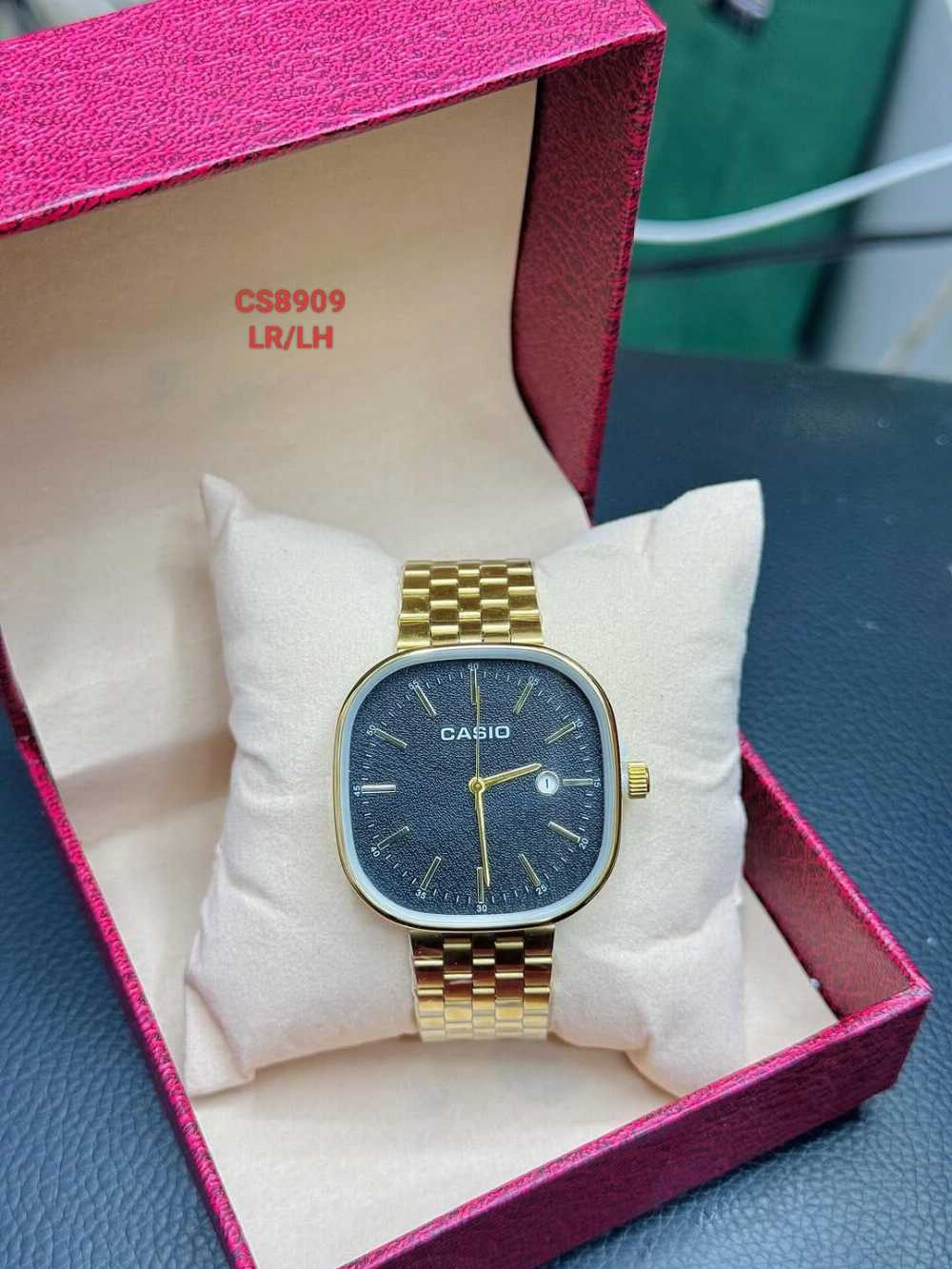 Premium Quartz Men's Watch – Classic Textured Dial with Date Display